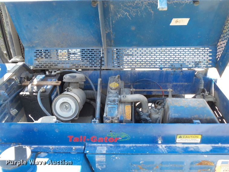 image for item DF0793 1997 Tail Gator 5000AWD forklift