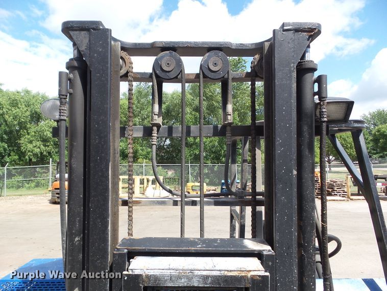 image for item DF0793 1997 Tail Gator 5000AWD forklift