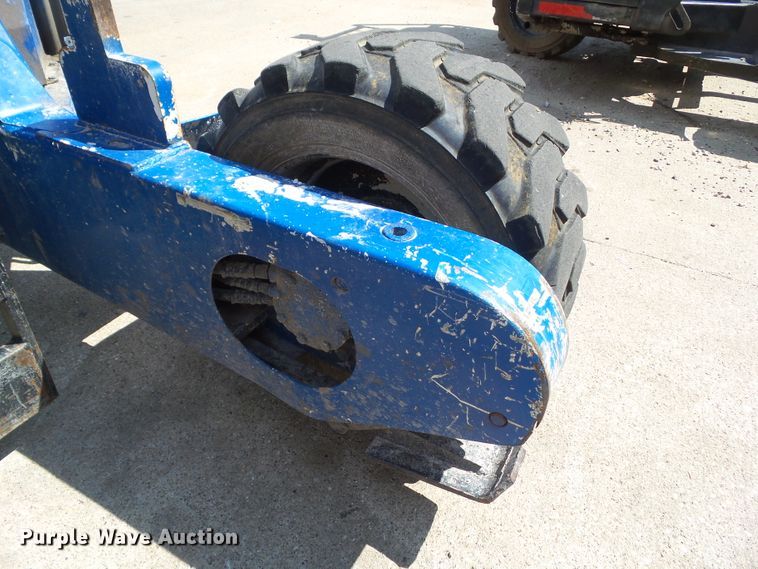 image for item DF0793 1997 Tail Gator 5000AWD forklift
