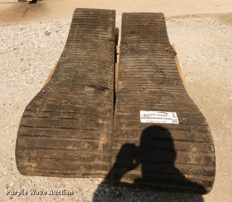 image for item DF6616 2011 Terex PT100G tracks