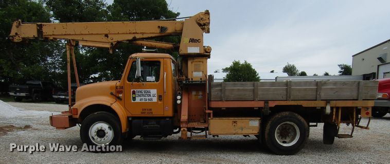 image for item DG1357 1990 International 4900 crane truck