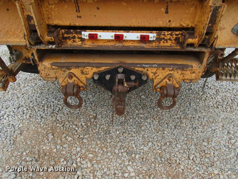 image for item DG1357 1990 International 4900 crane truck