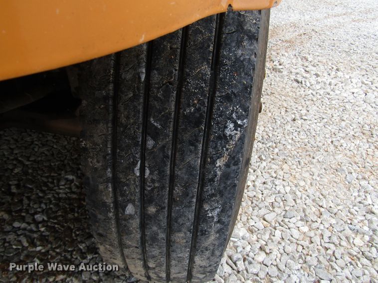 image for item DG1357 1990 International 4900 crane truck