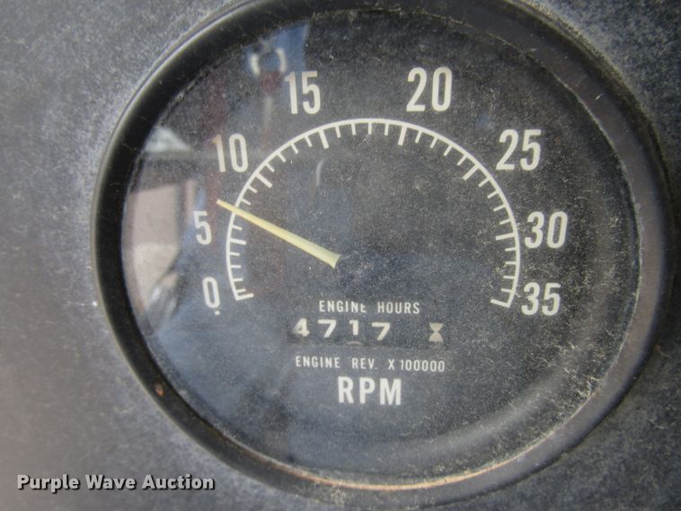 image for item DG1358 1973 International Paystar 5000 pressure digger truck