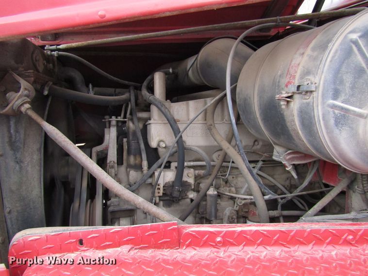 image for item DG1358 1973 International Paystar 5000 pressure digger truck