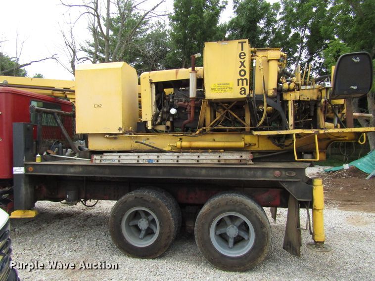 image for item DG1358 1973 International Paystar 5000 pressure digger truck