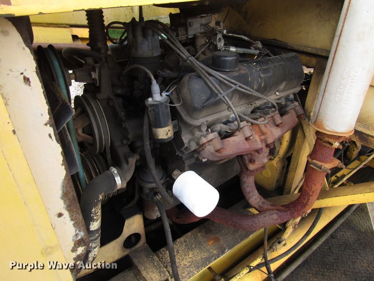 image for item DG1358 1973 International Paystar 5000 pressure digger truck