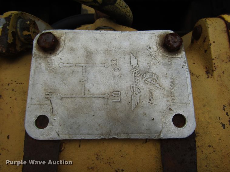 image for item DG1358 1973 International Paystar 5000 pressure digger truck