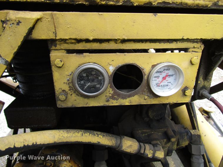 image for item DG1358 1973 International Paystar 5000 pressure digger truck