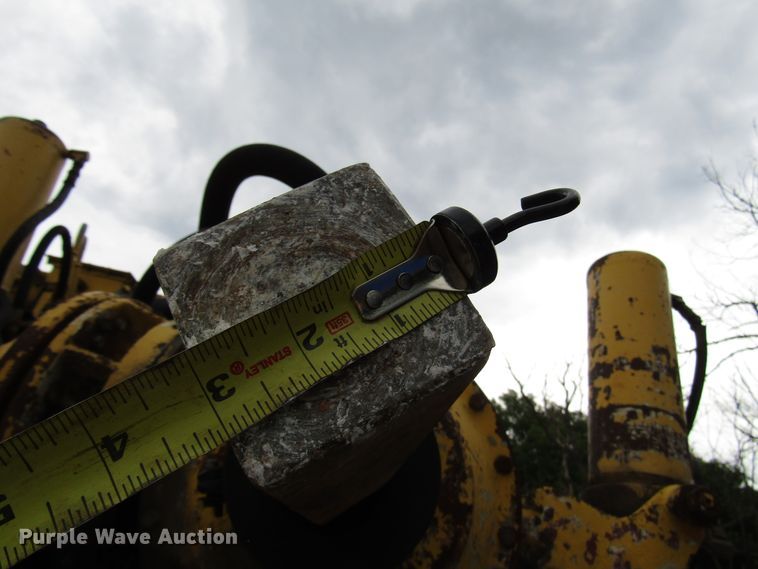 image for item DG1358 1973 International Paystar 5000 pressure digger truck