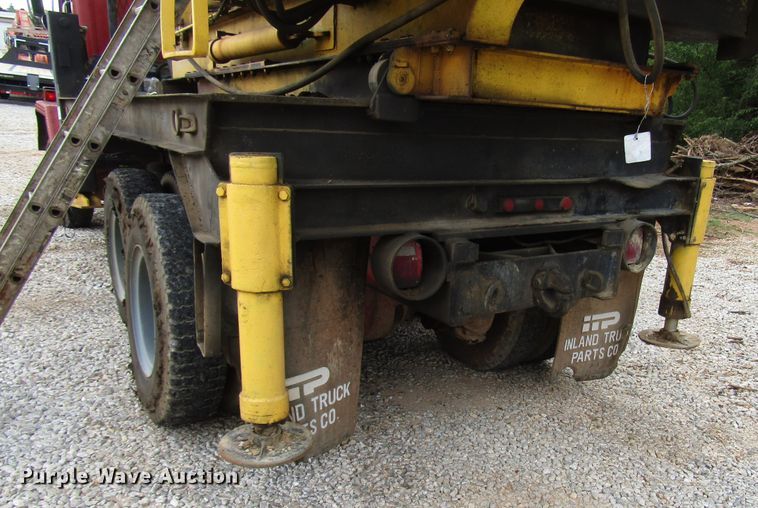 image for item DG1358 1973 International Paystar 5000 pressure digger truck