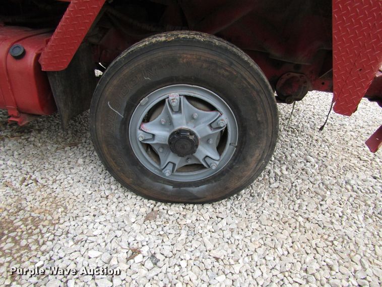 image for item DG1358 1973 International Paystar 5000 pressure digger truck