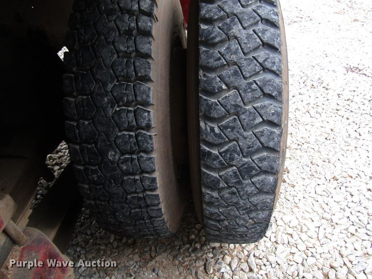 image for item DG1358 1973 International Paystar 5000 pressure digger truck