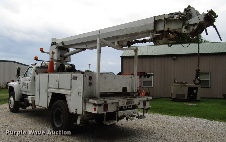 image for item DG1360 1991 Ford F800 digger derrick truck