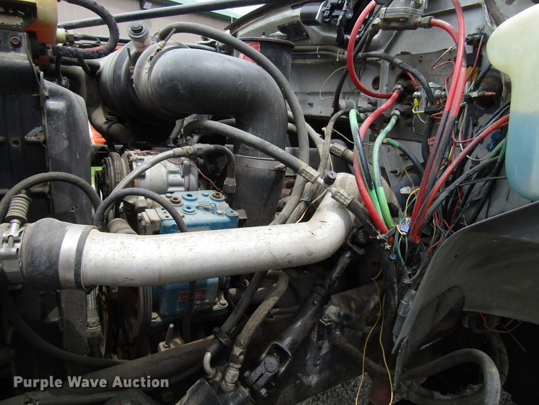 image for item DG1360 1991 Ford F800 digger derrick truck