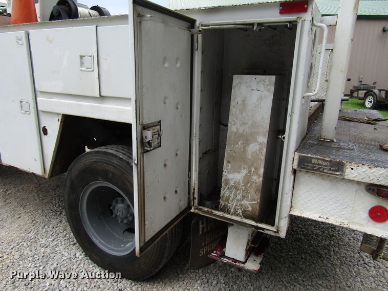 image for item DG1360 1991 Ford F800 digger derrick truck