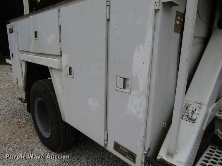 image for item DG1360 1991 Ford F800 digger derrick truck