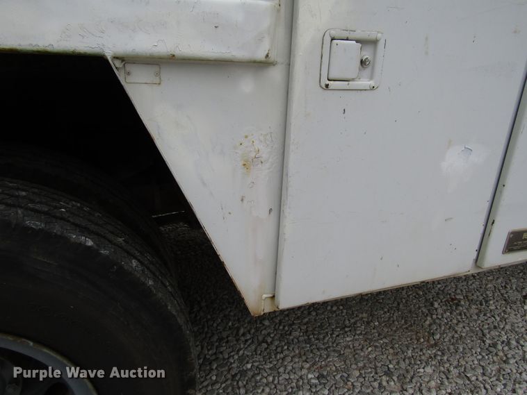 image for item DG1360 1991 Ford F800 digger derrick truck