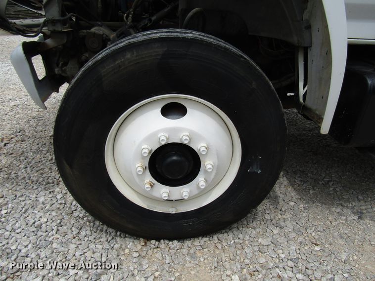 image for item DG1360 1991 Ford F800 digger derrick truck