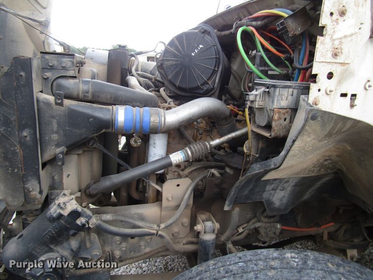 image for item DG1361 2004 Ford F750 Super Duty digger derrick truck