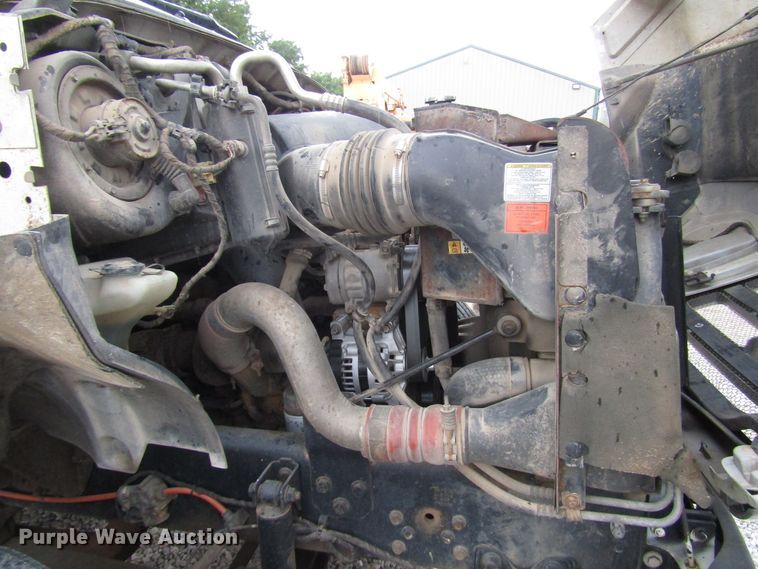 image for item DG1361 2004 Ford F750 Super Duty digger derrick truck