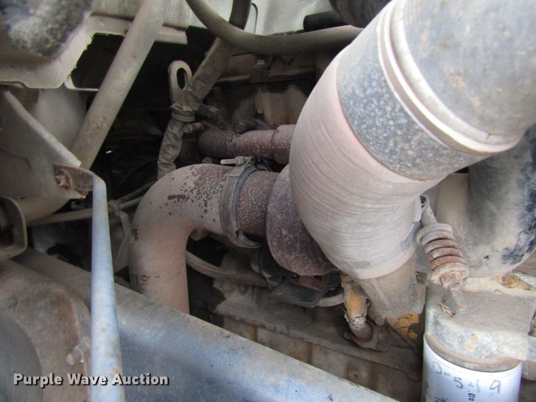 image for item DG1361 2004 Ford F750 Super Duty digger derrick truck