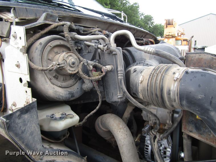 image for item DG1361 2004 Ford F750 Super Duty digger derrick truck