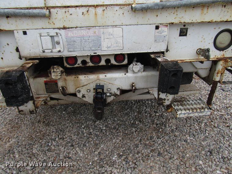 image for item DG1361 2004 Ford F750 Super Duty digger derrick truck