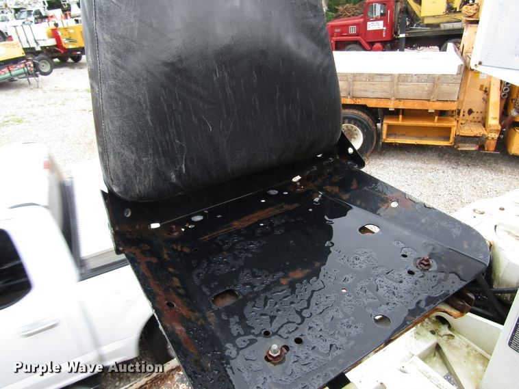 image for item DG1361 2004 Ford F750 Super Duty digger derrick truck