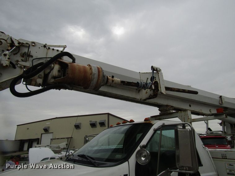 image for item DG1361 2004 Ford F750 Super Duty digger derrick truck