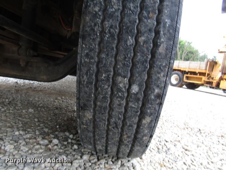 image for item DG1361 2004 Ford F750 Super Duty digger derrick truck