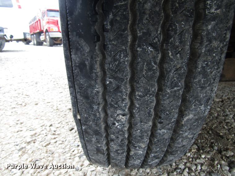 image for item DG1361 2004 Ford F750 Super Duty digger derrick truck