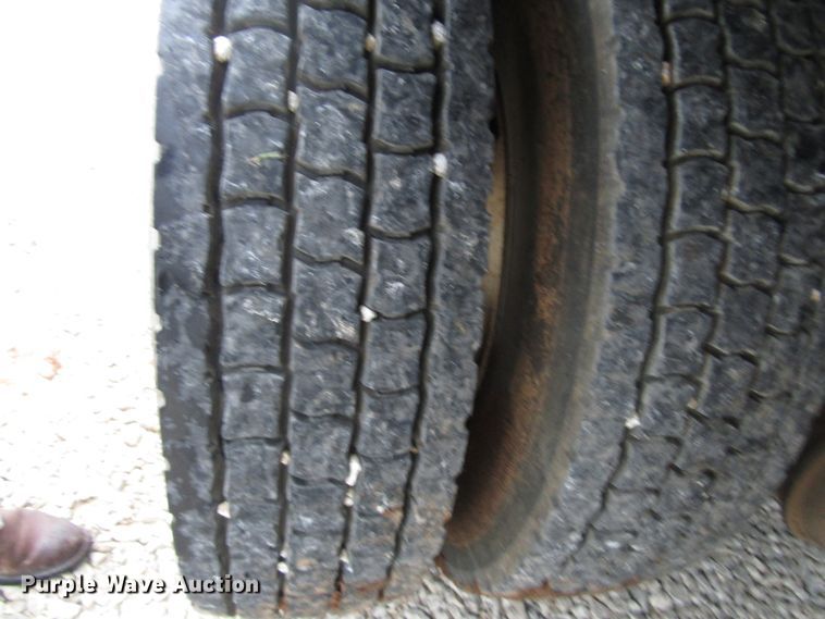 image for item DG1361 2004 Ford F750 Super Duty digger derrick truck