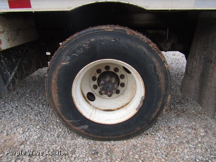 image for item DG1361 2004 Ford F750 Super Duty digger derrick truck