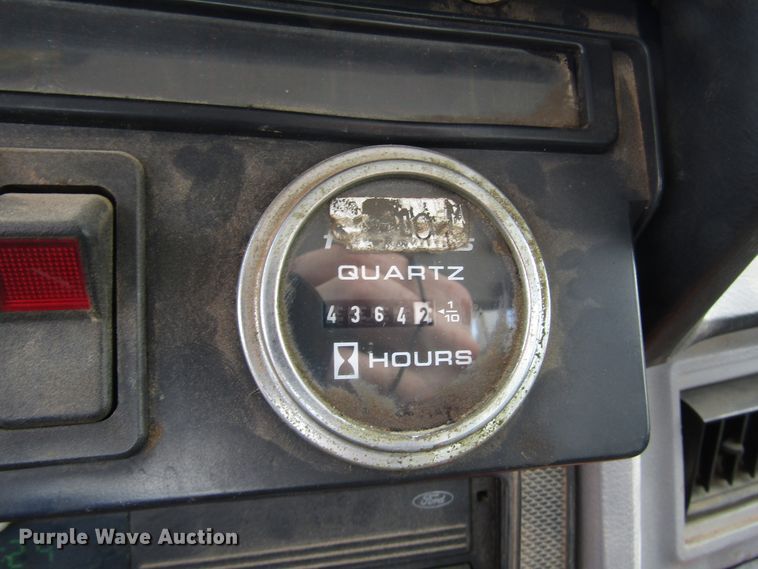 image for item DG1363 1999 Ford F800 digger derrick truck