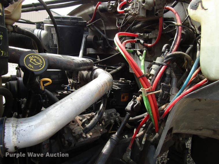 image for item DG1363 1999 Ford F800 digger derrick truck