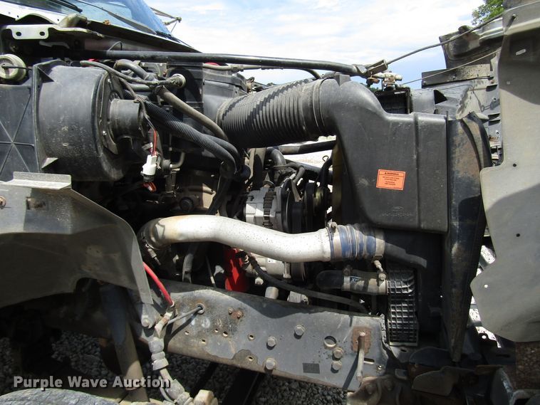 image for item DG1363 1999 Ford F800 digger derrick truck