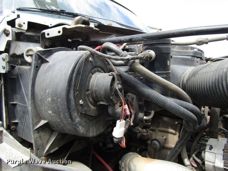 image for item DG1363 1999 Ford F800 digger derrick truck