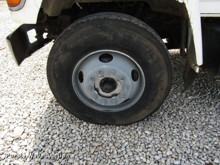 image for item DG1363 1999 Ford F800 digger derrick truck