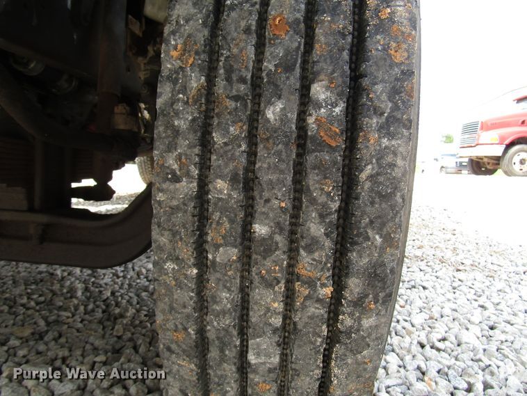 image for item DG1363 1999 Ford F800 digger derrick truck