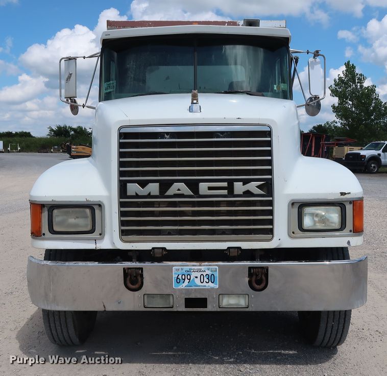 image for item DG3289 1991 Mack CH613 dump truck