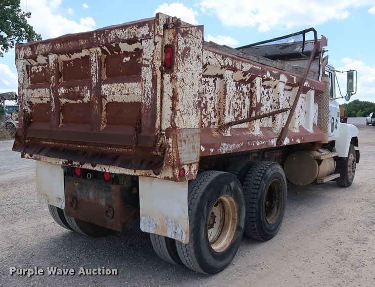 image for item DG3289 1991 Mack CH613 dump truck