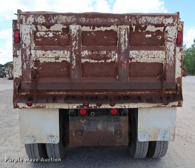 image for item DG3289 1991 Mack CH613 dump truck