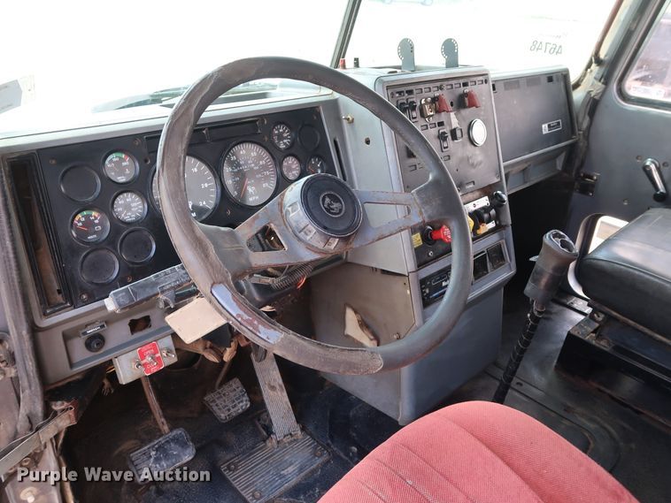 image for item DG3289 1991 Mack CH613 dump truck