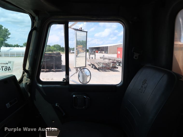 image for item DG3289 1991 Mack CH613 dump truck