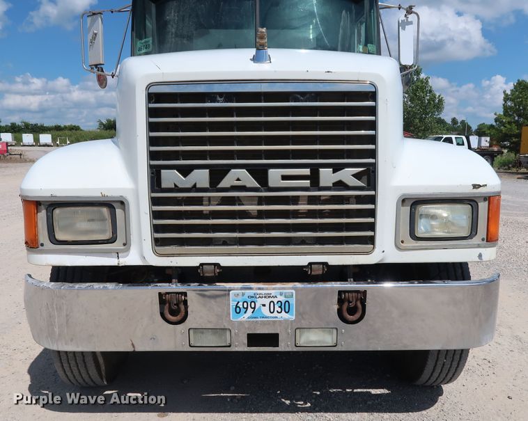 image for item DG3289 1991 Mack CH613 dump truck