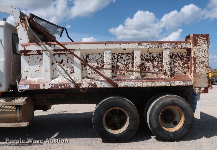 image for item DG3289 1991 Mack CH613 dump truck