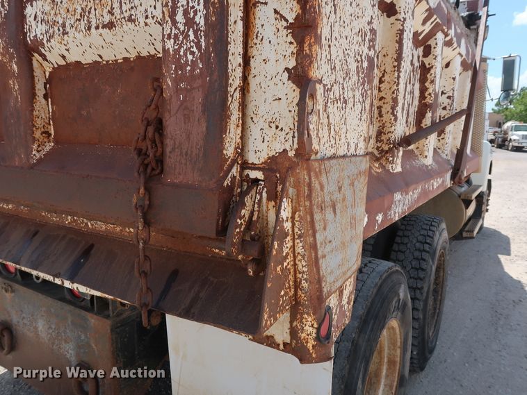 image for item DG3289 1991 Mack CH613 dump truck
