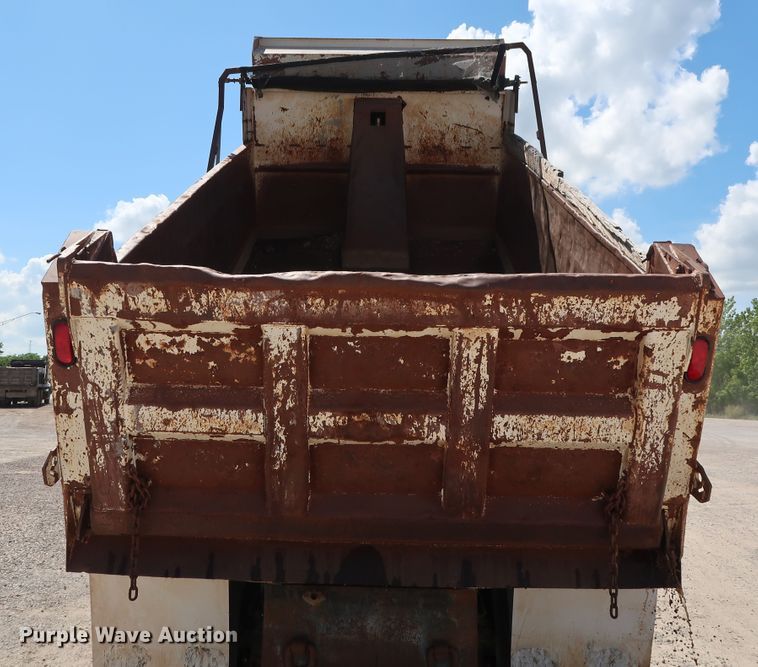 image for item DG3289 1991 Mack CH613 dump truck