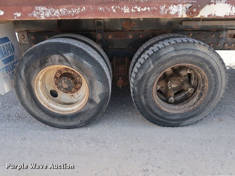 image for item DG3289 1991 Mack CH613 dump truck